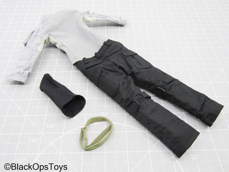 Load image into Gallery viewer, Grey Jacket w/Black Pants, Green Belt, &amp; Black Skull Balaclava
