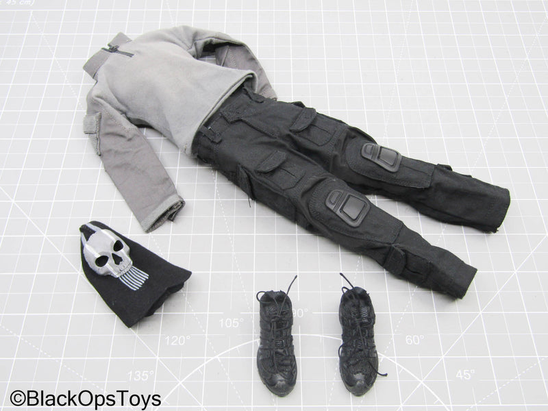 Load image into Gallery viewer, Grey Jacket w/Black Pants,Skull Balaclava, &amp; Shoes (Peg Type)
