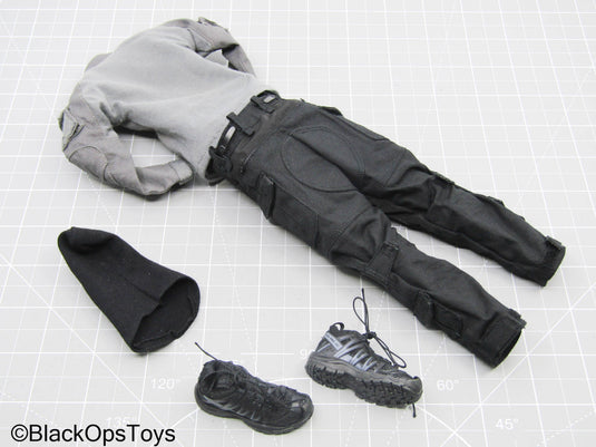 Grey Jacket w/Black Pants,Skull Balaclava, & Shoes (Peg Type)