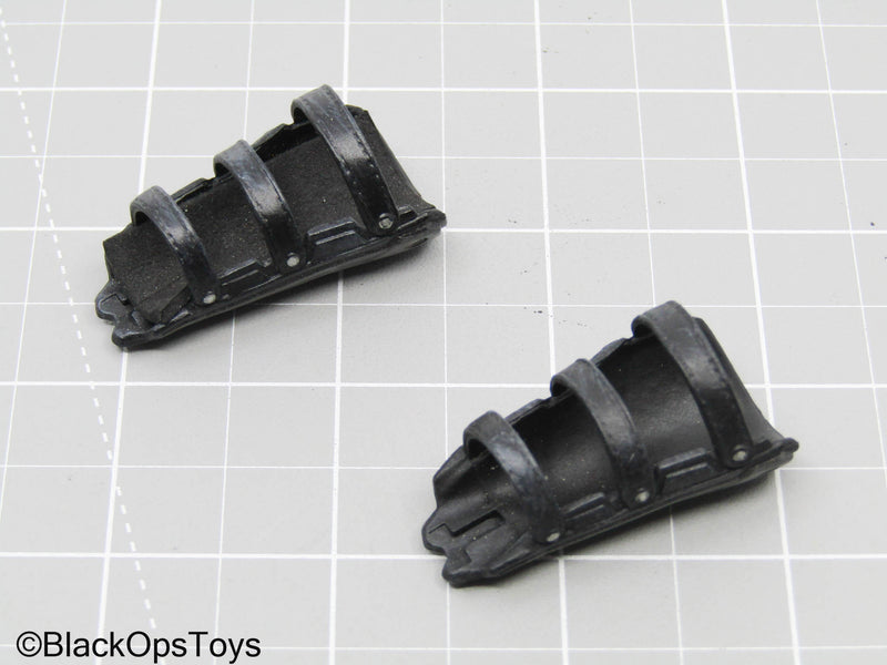Load image into Gallery viewer, Grey Shin Guards (Three Zero)
