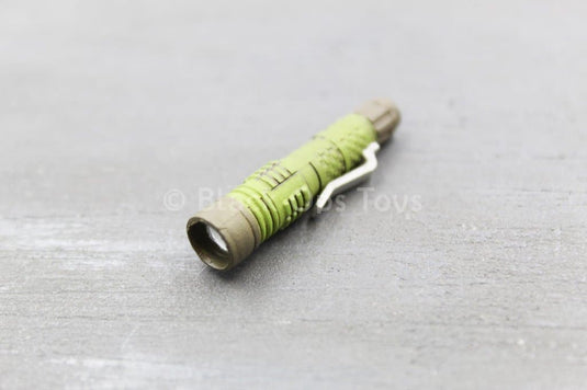 The Division 2 - Brian Johnson - Green Tactical Flashlight