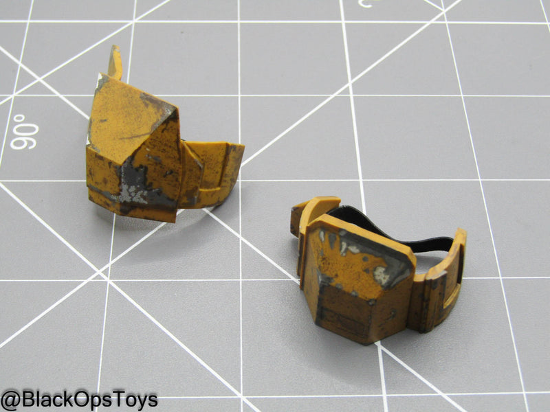 Load image into Gallery viewer, Heavy Infantry Mandalorian - Weathered Knee Pads
