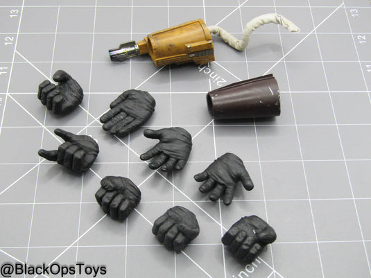 Heavy Infantry Mandalorian - Gloved Hand w/Gauntlet Set