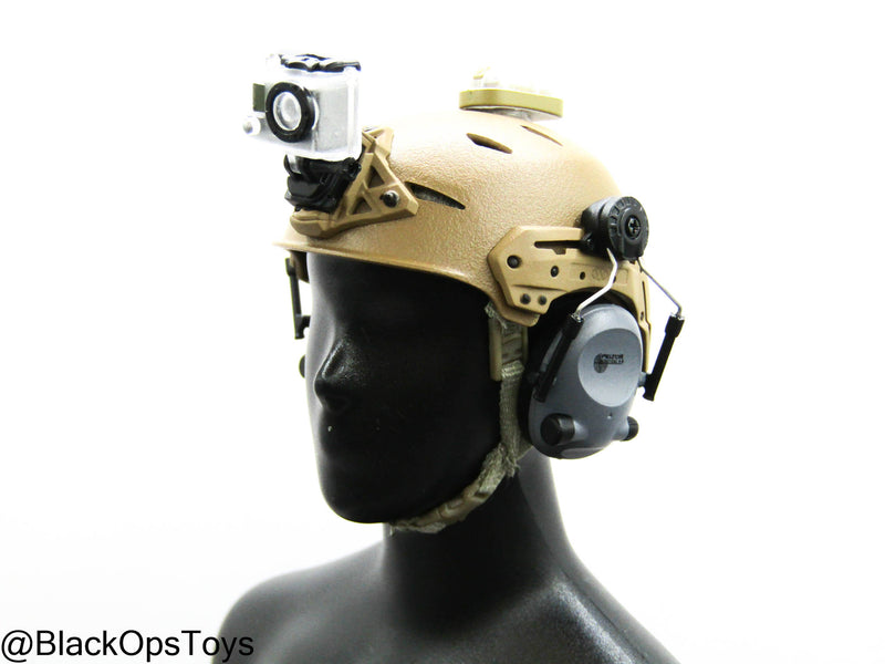 Load image into Gallery viewer, PMC Field RECCE - Helmet w/Camera &amp; Strobe
