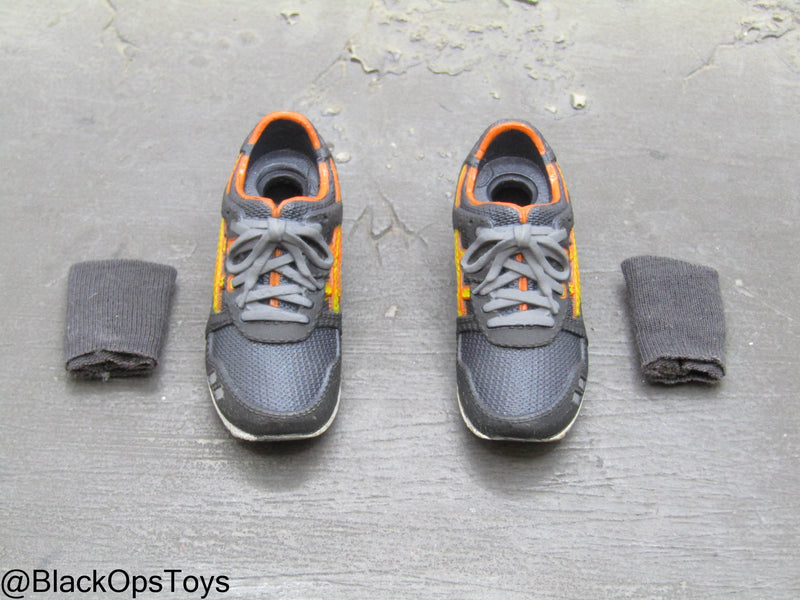 Load image into Gallery viewer, Black &amp; Yellow Sneaker Shoes (Peg Type) w/Ankle Socks
