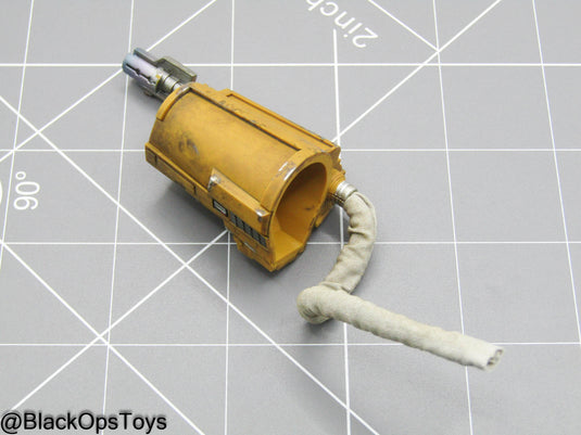 Heavy Infantry Mandalorian - Yellow Gauntlet