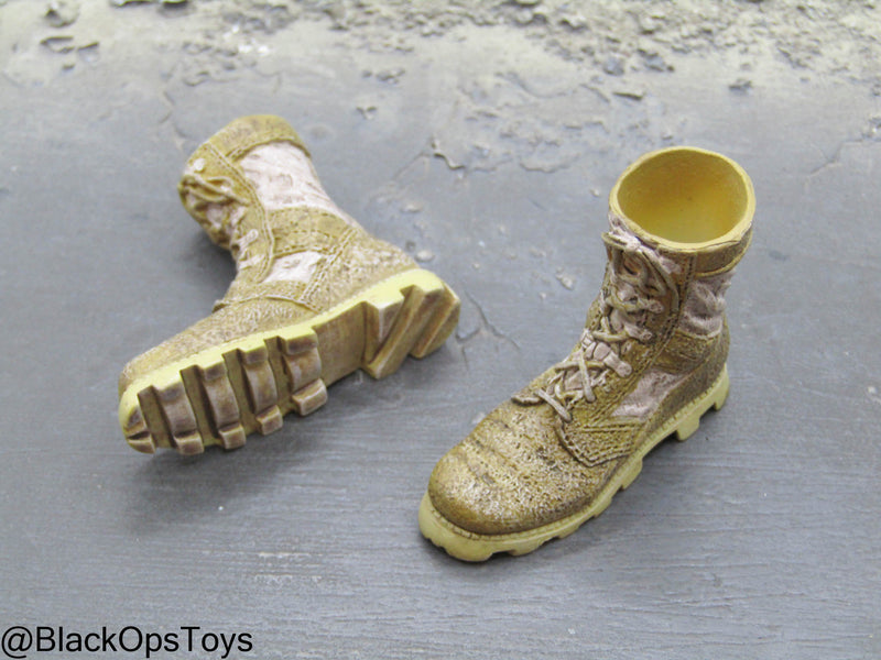 Load image into Gallery viewer, Molded Tan Combat Boots (Peg Type)
