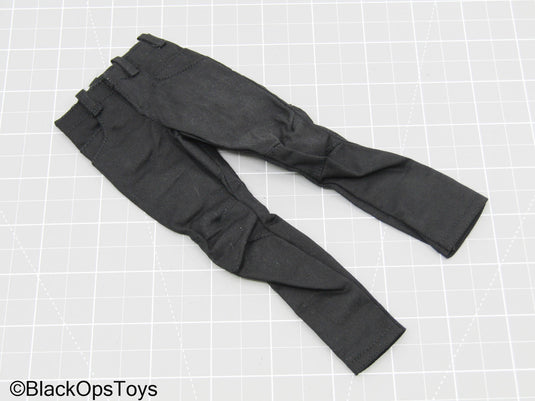 Black Pants (Easy & Simple)
