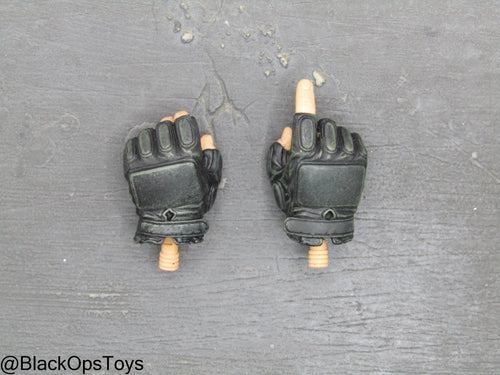Fingerless Gloved Hand Set