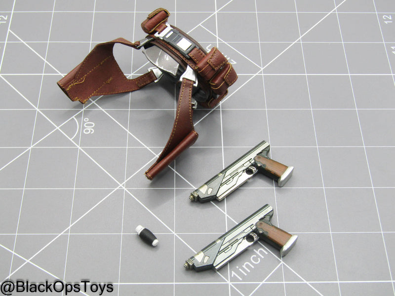 Load image into Gallery viewer, Star Wars Bo Katan - Utility Belt w/Blaster Pistols
