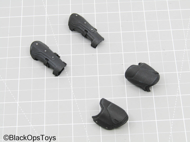 Load image into Gallery viewer, GI JOE Snake Eyes Armor Guard Set (Hot Toys)

