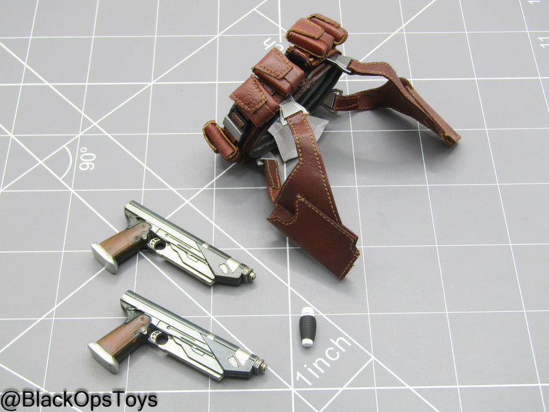Load image into Gallery viewer, Star Wars Bo Katan - Utility Belt w/Blaster Pistols
