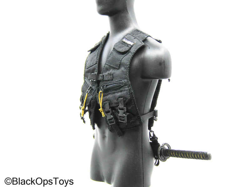 Load image into Gallery viewer, Metal Black Katana w/Sheath &amp; Tactical Vest (DAM Toys)
