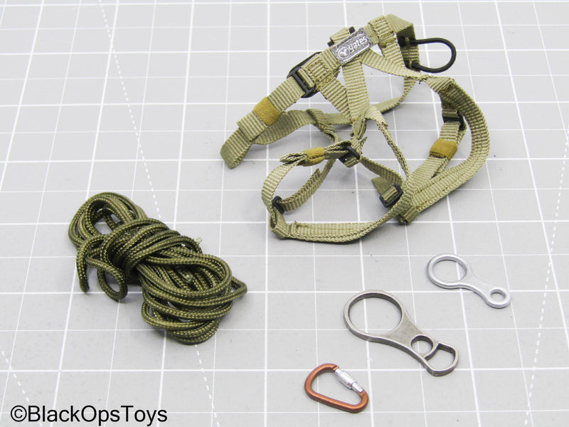 Load image into Gallery viewer, Olive Green Climbing Harness w/Rope &amp; Gear Set
