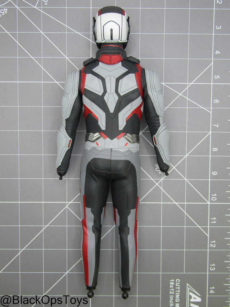 Load image into Gallery viewer, Endgame Tony Stark Team Suit - Male Dressed Body w/Light-Up Helmeted Headsculpt
