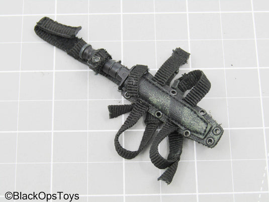 Black Knife w/Holster (Art Figures)