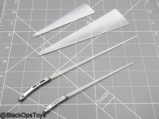 Star Wars Ahsoka Tano DX - Lightsaber Set w/White Blades