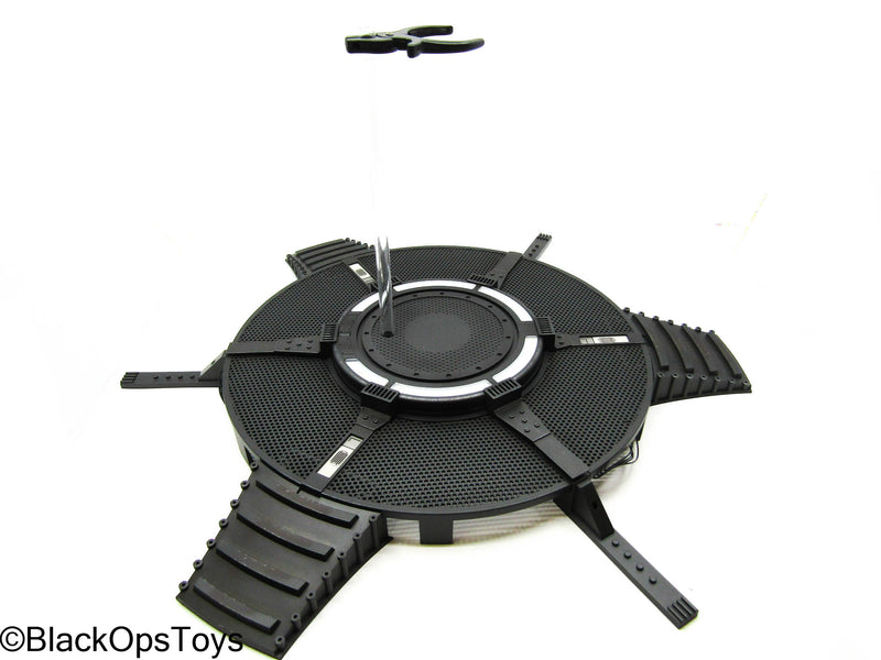 Load image into Gallery viewer, Iron Man 3 - Tony Stark Workshop - Diorama Stage (READ DESC)
