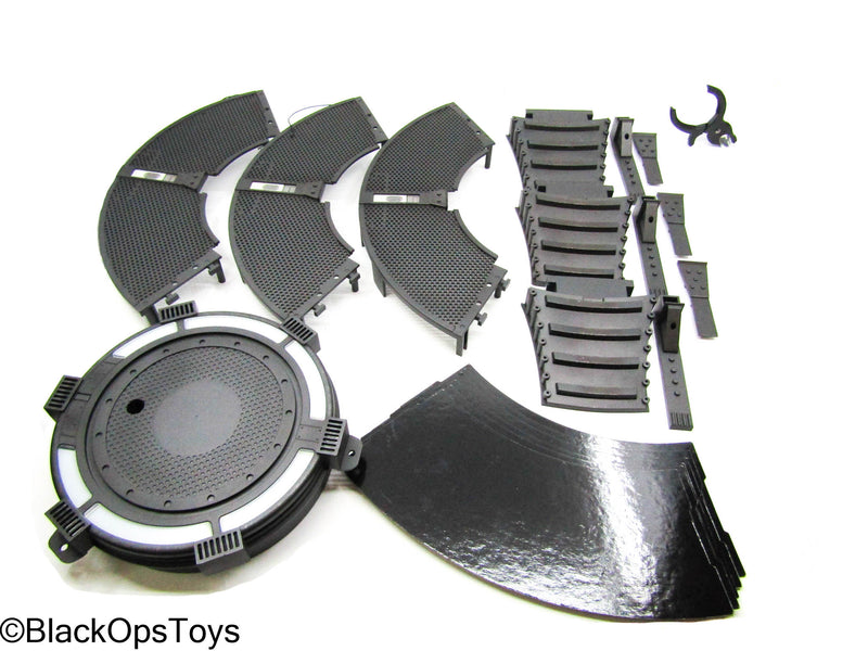 Load image into Gallery viewer, Iron Man 3 - Tony Stark Workshop - Diorama Stage (READ DESC)
