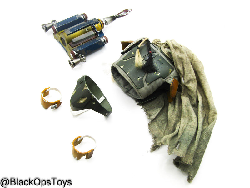 Load image into Gallery viewer, Star Wars - Boba Fett - Chest Armor w/Jetpack &amp; Cape
