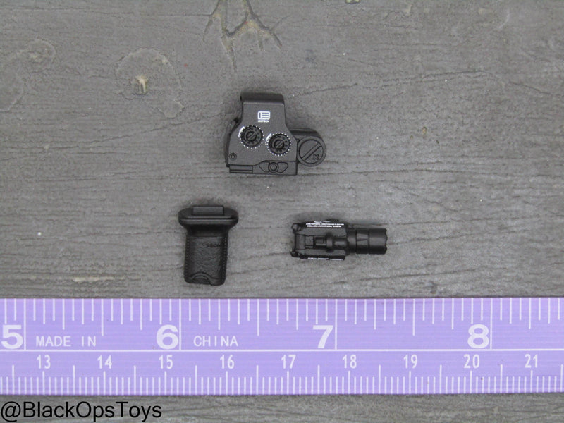 Load image into Gallery viewer, PMC - Weapon Specialist S - Holo Sight, Foregrip, &amp; Tactical Light Set
