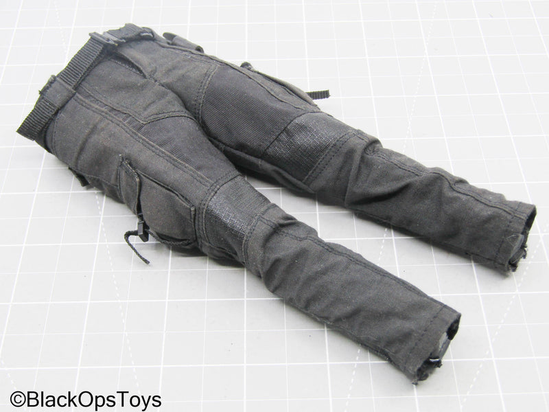 Load image into Gallery viewer, G.I. Joe - Snake Eyes - Black Pants, Belt, &amp; Holster (Hot Toys)
