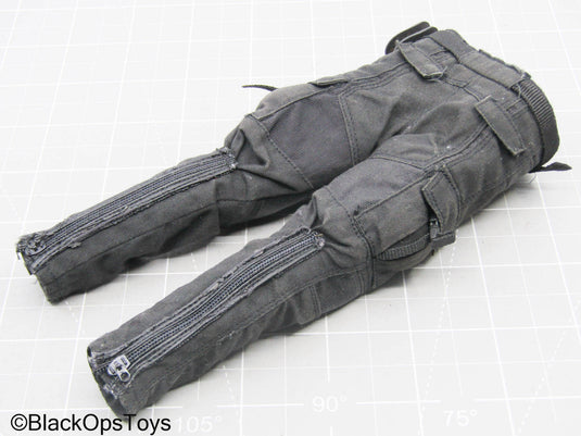 G.I. Joe - Snake Eyes - Black Pants, Belt, & Holster (Hot Toys)