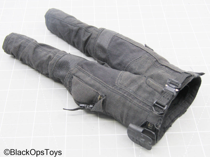 Load image into Gallery viewer, G.I. Joe - Snake Eyes - Black Pants, Belt, &amp; Holster (Hot Toys)
