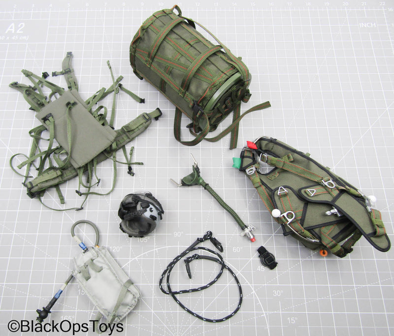 Load image into Gallery viewer, Pilot Helmet w/Parachute, Nuke Container, &amp; Gear Set (READ DESC)
