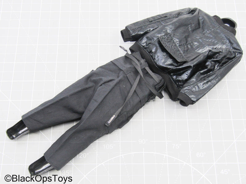 Load image into Gallery viewer, Black Jacket w/Capri Pants &amp; Belt (DAM Toys)
