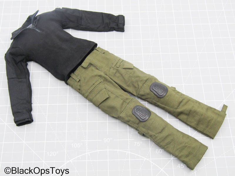 Load image into Gallery viewer, Black Quarter-Zip Pullover w/OD Green Pants (Easy &amp; Simple)
