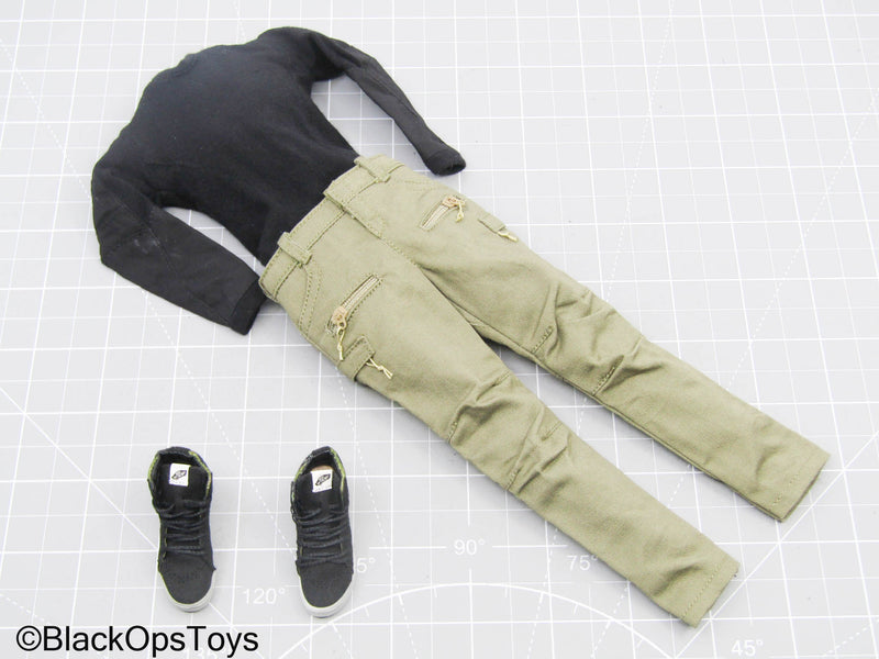 Load image into Gallery viewer, Black Long Sleeve Shirt w/Tan Pants &amp; Multicam Camo SK8 Shoes
