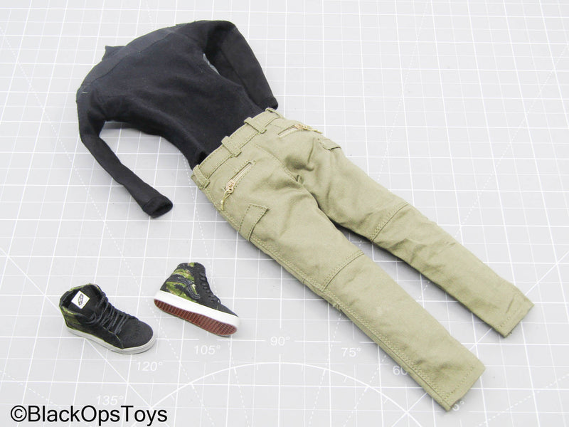 Load image into Gallery viewer, Black Long Sleeve Shirt w/Tan Pants &amp; Multicam Camo SK8 Shoes
