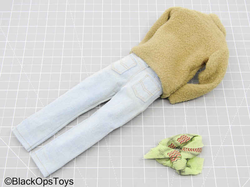 Load image into Gallery viewer, PMC Tan Wool Long Sleeve Pullover w/Jeans &amp; Yellow Shemagh
