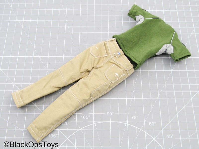 Load image into Gallery viewer, Green T-Shirt w/Tan Pants (Easy &amp; Simple)

