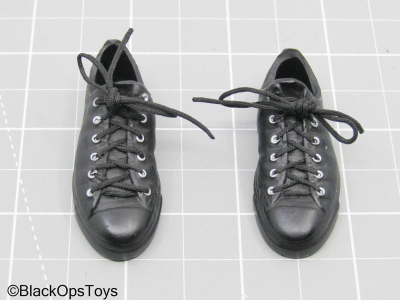 Load image into Gallery viewer, Black Low-Top Sneakers (Foot Type)
