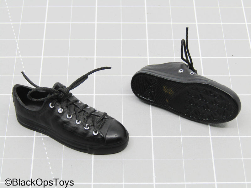 Load image into Gallery viewer, Black Low-Top Sneakers (Foot Type)
