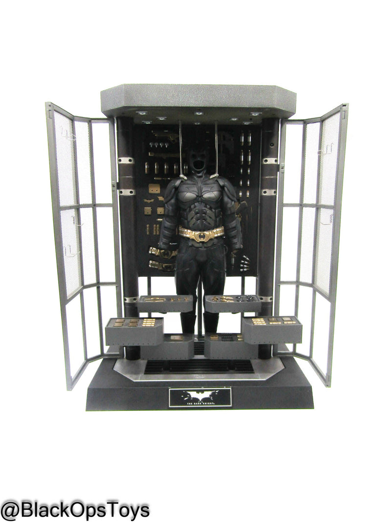 Load image into Gallery viewer, The Dark Knight - Light Up Batman Armory w/Armor &amp; Accessories
