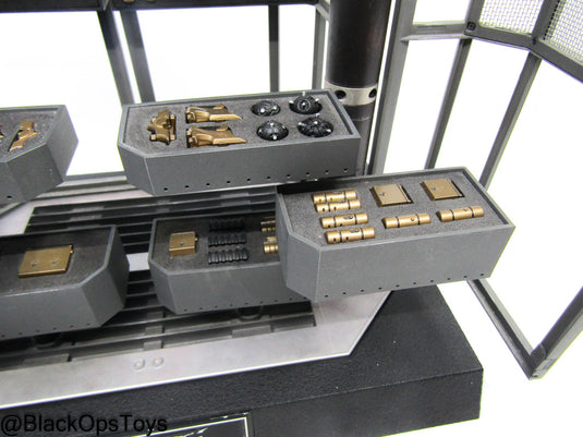 The Dark Knight - Light Up Batman Armory w/Armor & Accessories