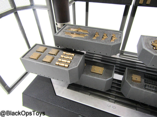 The Dark Knight - Light Up Batman Armory w/Armor & Accessories