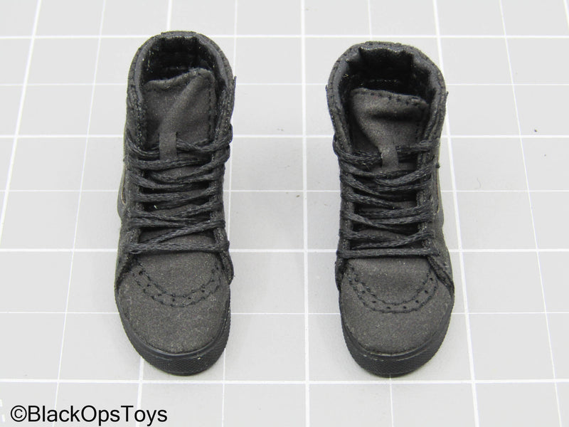 Load image into Gallery viewer, Black VANS Sk8-Hi Skate Shoes (Foot Type)
