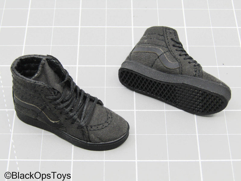 Load image into Gallery viewer, Black VANS Sk8-Hi Skate Shoes (Foot Type)
