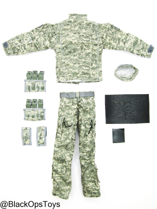 ACU Camo Uniform w/Patch & Pouch Set