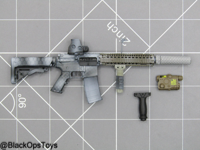 Load image into Gallery viewer, Winter Snakeskin Camo Rifle w/Attachment Set
