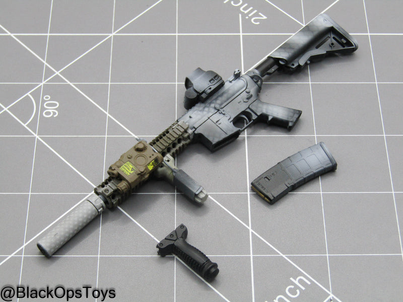 Load image into Gallery viewer, Winter Snakeskin Camo Rifle w/Attachment Set
