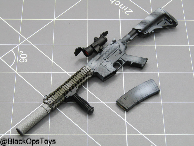 Load image into Gallery viewer, Winter Snakeskin Camo Rifle w/Attachment Set
