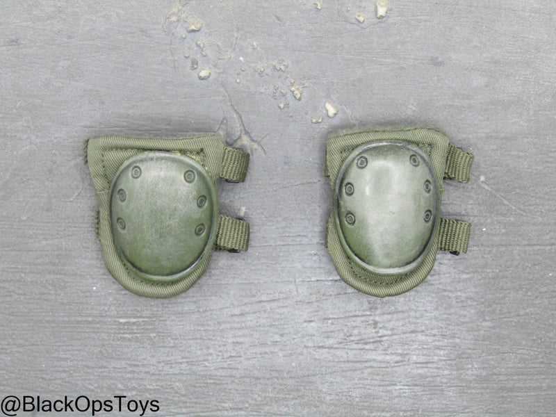Load image into Gallery viewer, SWAT Team Sheriff Chuck - OD Green Knee Pads
