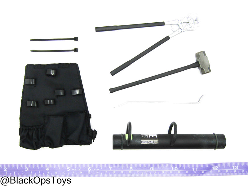 Load image into Gallery viewer, SWAT Team Sheriff Chuck - Breaching Tool Set w/Carrier
