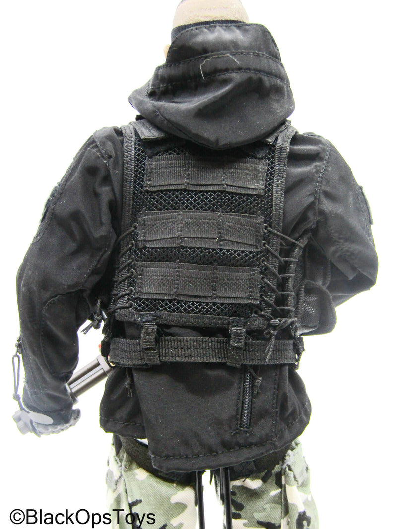 Load image into Gallery viewer, Male Full Dressed Woodland Camo Uniform w/Shotgun &amp; Accessories
