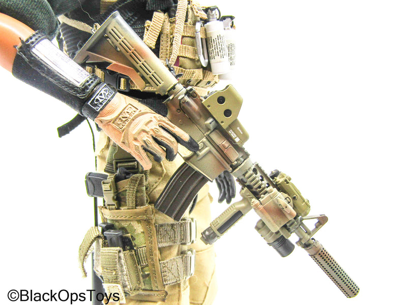 Load image into Gallery viewer, Male Full Dressed Bank Robber Uniform w/M4A1 AR &amp; Accessories
